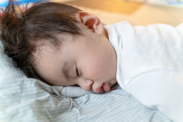 岩手県 盛岡市の保育園 ウエバ保育園 / おひるね2