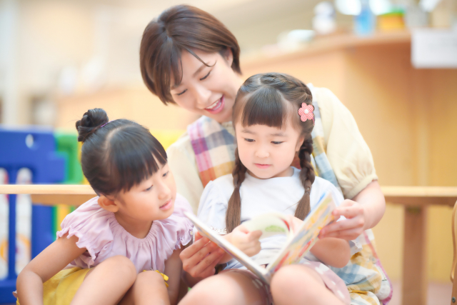 岩手県 盛岡市の保育園 ウエバ保育園 / 読み聞かせ